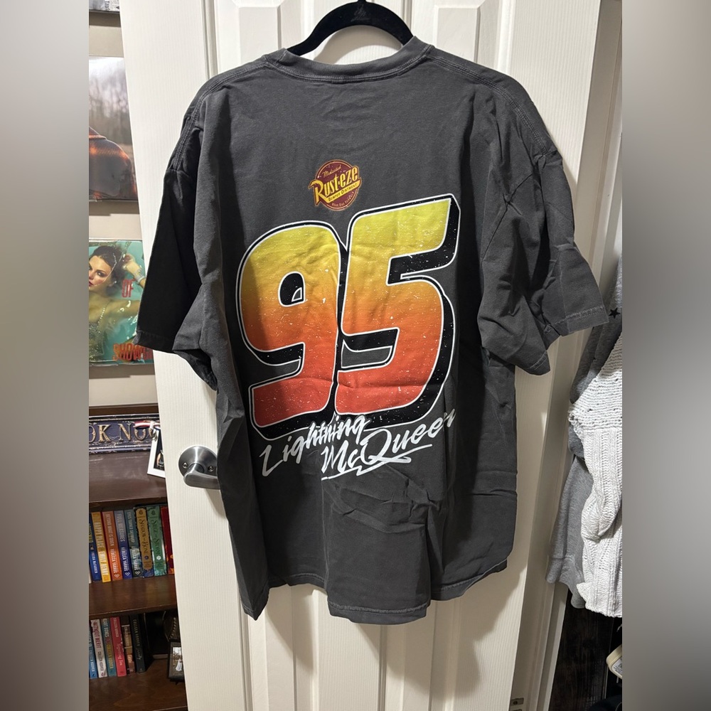 Lightening McQueen Disney tshirt - Picture 2 of 2